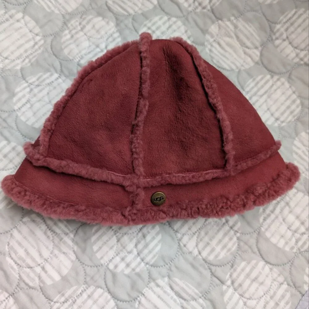 UGG Women`s Sheepskin Bucket Hat One Size Pink - Picture 2 of 15